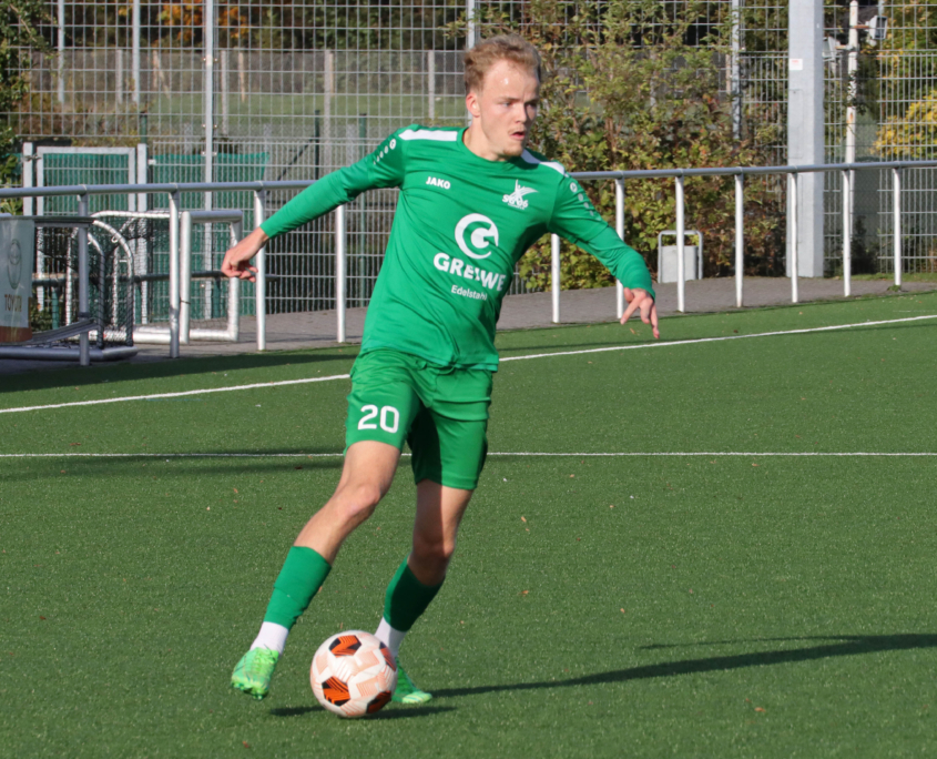 2025-10-27-Fußball-SG-06